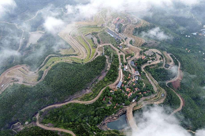 九间棚样板 以生态产业为核心，打造高品质旅游景区配套设施